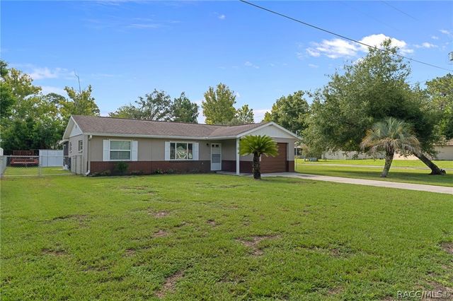 7740 W Solar Place, Homosassa, FL 34448