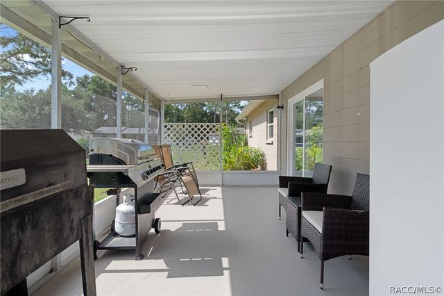 7740 W Solar Place, Homosassa, FL 34448