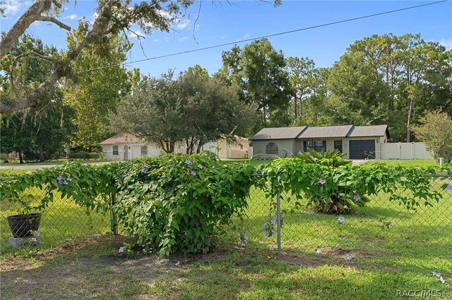7740 W Solar Place, Homosassa, FL 34448