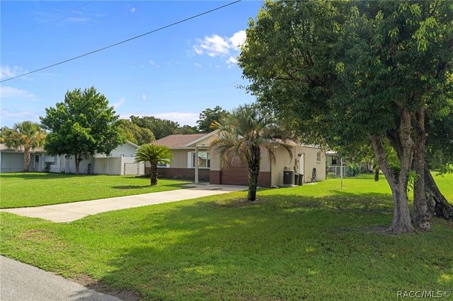 7740 W Solar Place, Homosassa, FL 34448