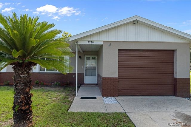 7740 W Solar Place, Homosassa, FL 34448