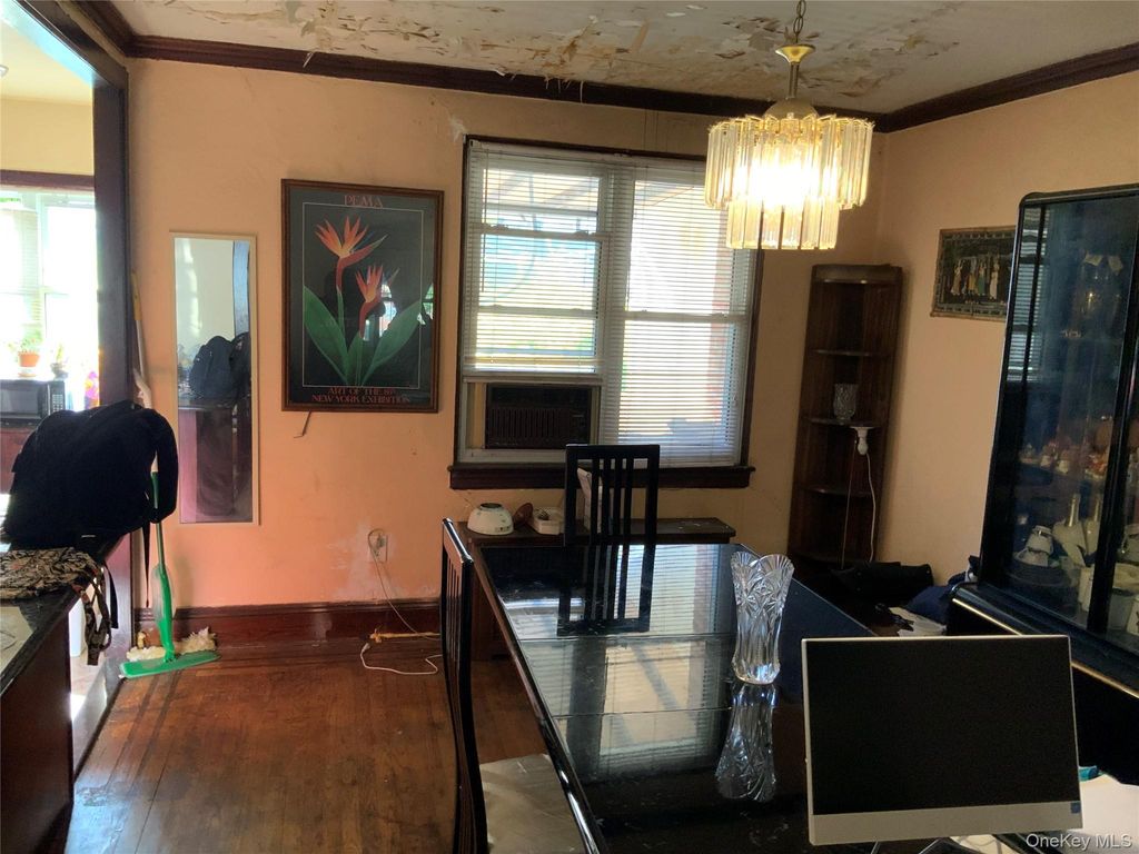 8834 Francis Lewis Boulevard, Jamaica, NY 11427 — photo 5