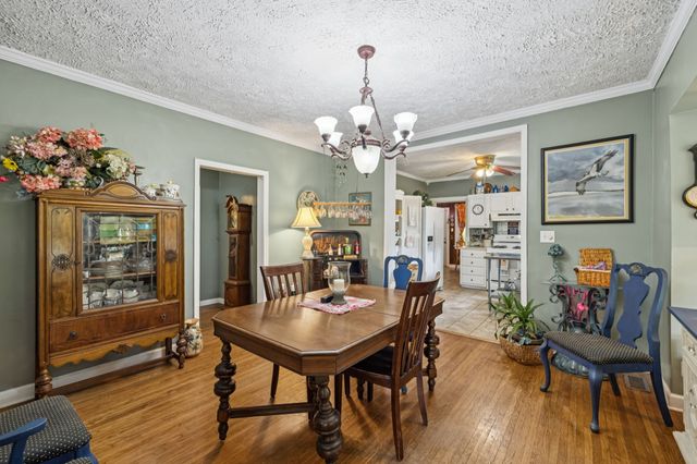 701 Hafner Rd, Charlotte, TN 37036