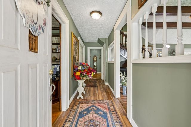 701 Hafner Rd, Charlotte, TN 37036
