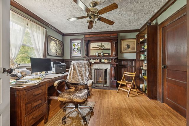 701 Hafner Rd, Charlotte, TN 37036