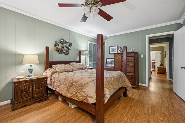 701 Hafner Rd, Charlotte, TN 37036
