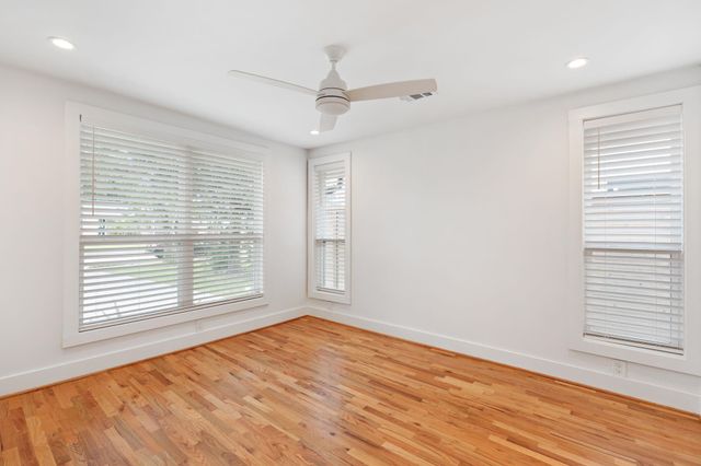 1910 Lynnview Drive, Houston, TX 77055