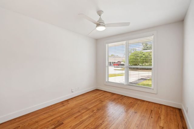 1910 Lynnview Drive, Houston, TX 77055