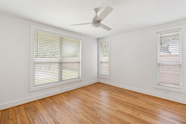 1910 Lynnview Drive, Houston, TX 77055