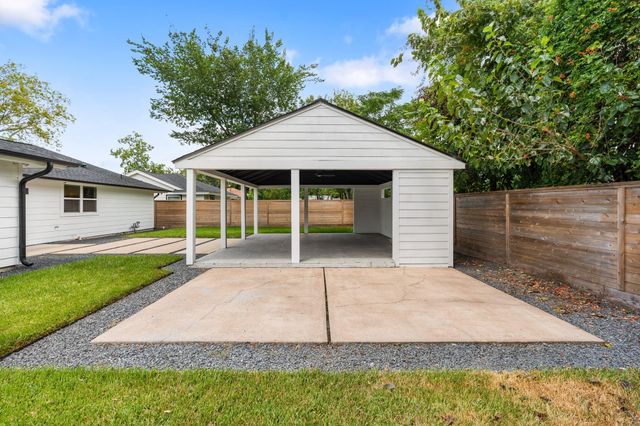 1910 Lynnview Drive, Houston, TX 77055