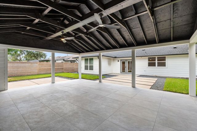 1910 Lynnview Drive, Houston, TX 77055