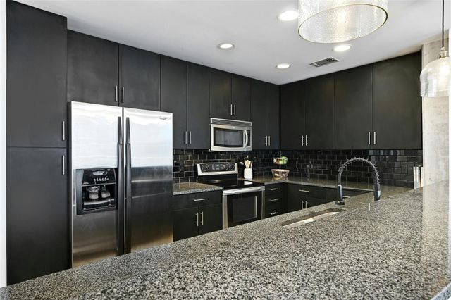 360 Nueces ST 1809, Austin, TX 78701