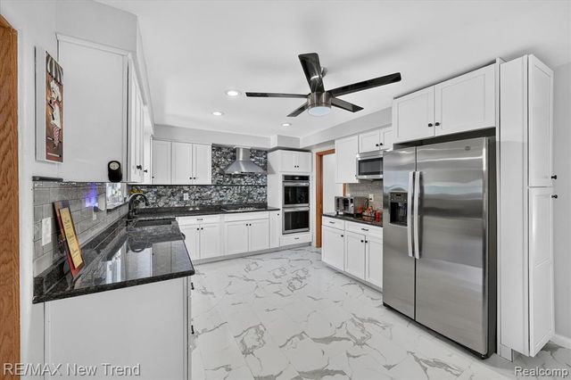 24414 Lois Lane, Southfield, MI 48075