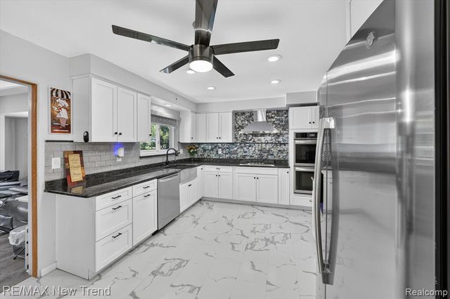 24414 Lois Lane, Southfield, MI 48075