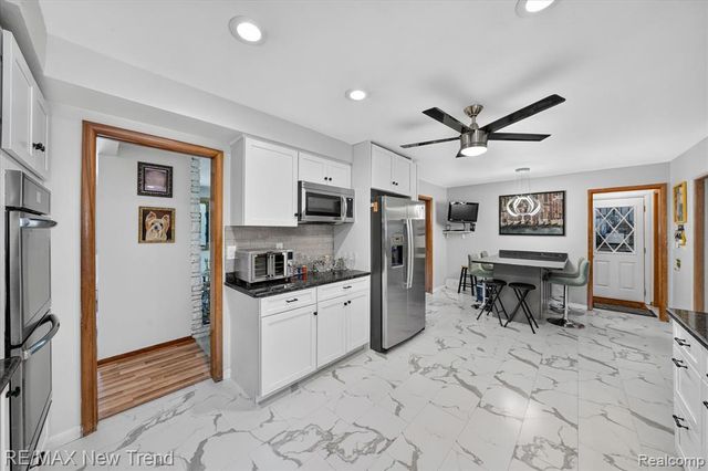 24414 Lois Lane, Southfield, MI 48075