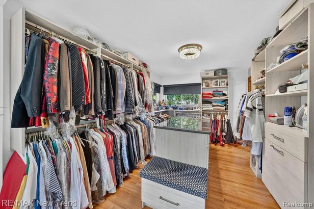 24414 Lois Lane, Southfield, MI 48075
