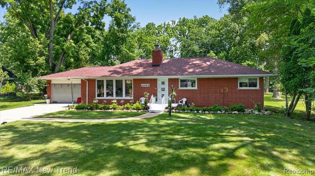 24414 Lois Lane, Southfield, MI 48075