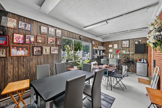 24414 Lois Lane, Southfield, MI 48075
