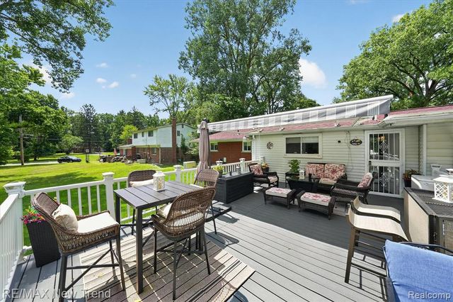 24414 Lois Lane, Southfield, MI 48075