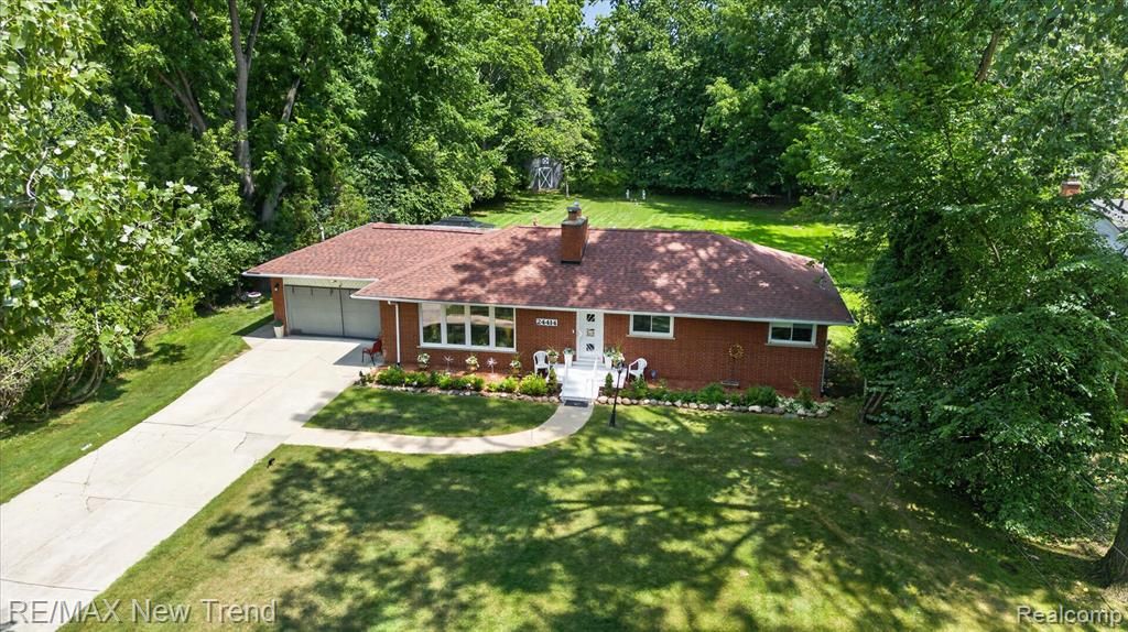 24414 Lois Lane, Southfield, MI 48075