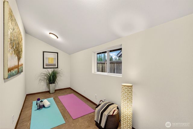 13515 173rd Place NE, Redmond, WA 98052