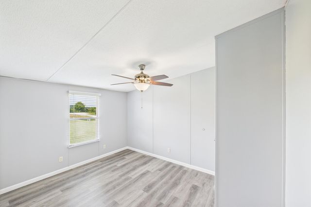 599 Ravenwood Estates, London, KY 40741