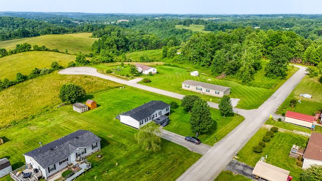 599 Ravenwood Estates, London, KY 40741