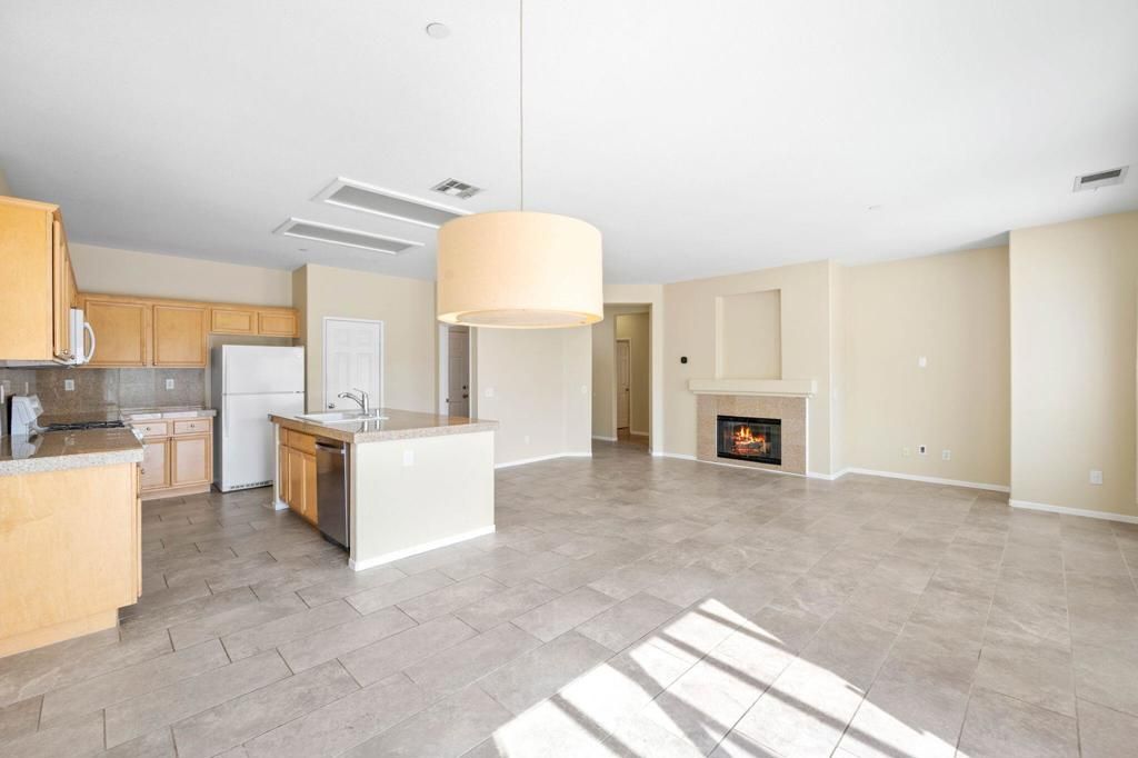 Image 5 of property listing at 3888 Mission Peak, Palm Springs, CA 92262