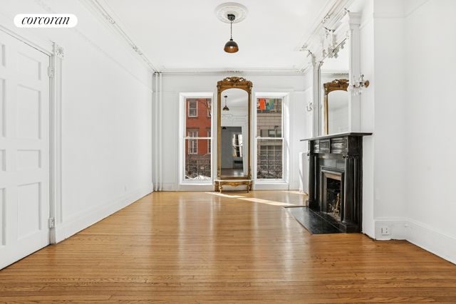 43 CHARLTON Street, New York City, NY 10014