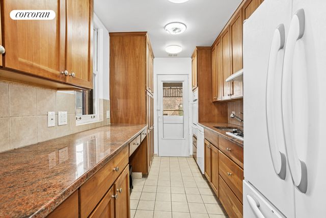 43 CHARLTON Street, New York City, NY 10014