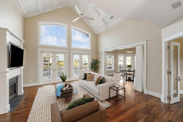 12 Big Torch, Hitchcock, TX 77563