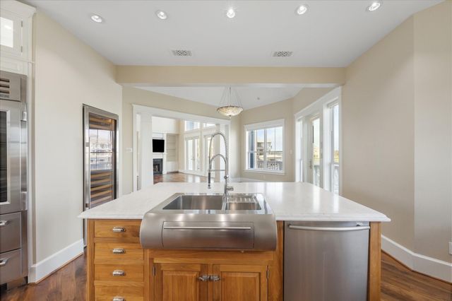 12 Big Torch, Hitchcock, TX 77563