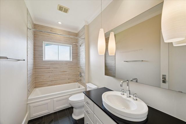 12 Big Torch, Hitchcock, TX 77563