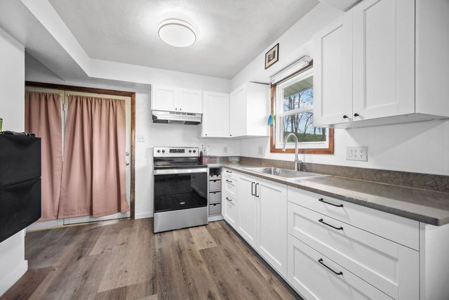 775 S RIDGE ROAD, Coal Center Boro, PA 15423