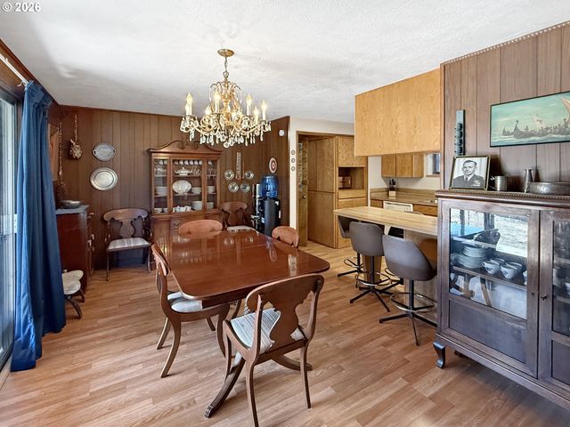 2640 Ne 8TH St, Bend, OR 97701