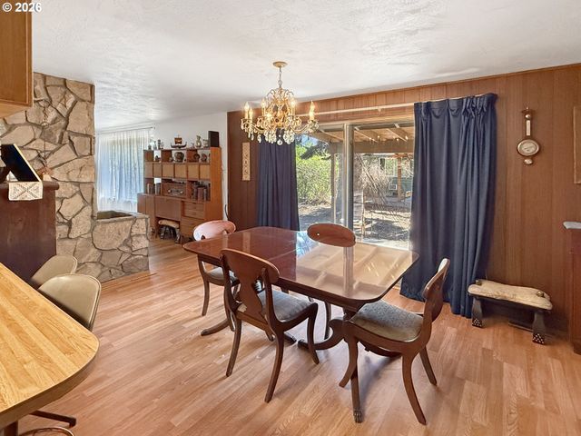 2640 Ne 8TH St, Bend, OR 97701