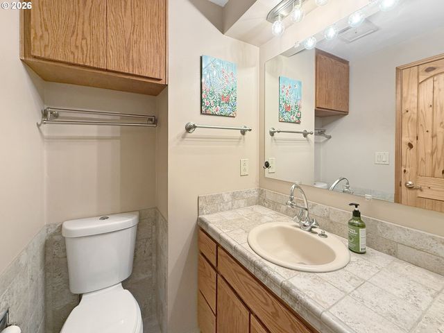 2640 Ne 8TH St, Bend, OR 97701