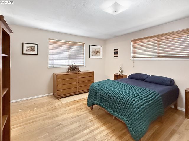 2640 Ne 8TH St, Bend, OR 97701