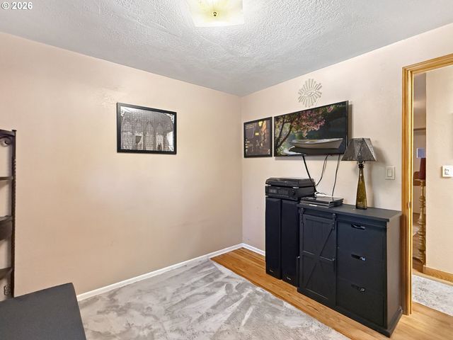 2640 Ne 8TH St, Bend, OR 97701