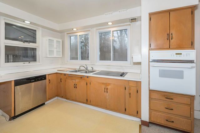 3 Shipman Circle, Ann Arbor, MI 48104