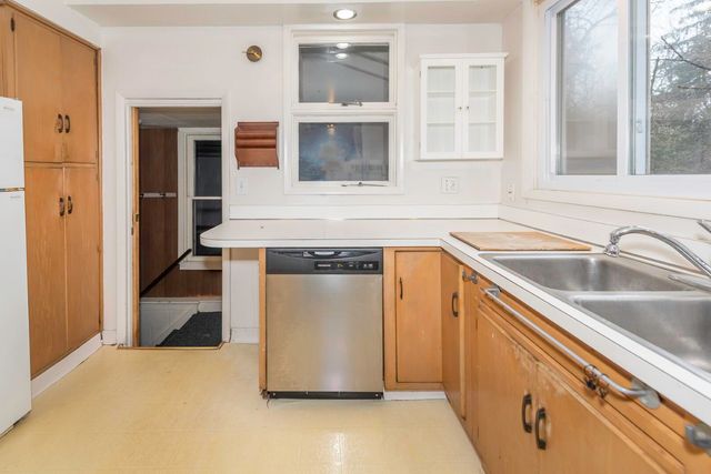 3 Shipman Circle, Ann Arbor, MI 48104