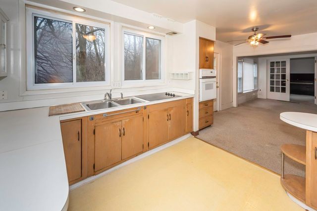 3 Shipman Circle, Ann Arbor, MI 48104