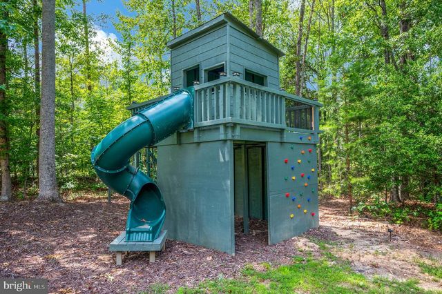 9007 MCALISTER CT, Fredericksburg, VA 22408