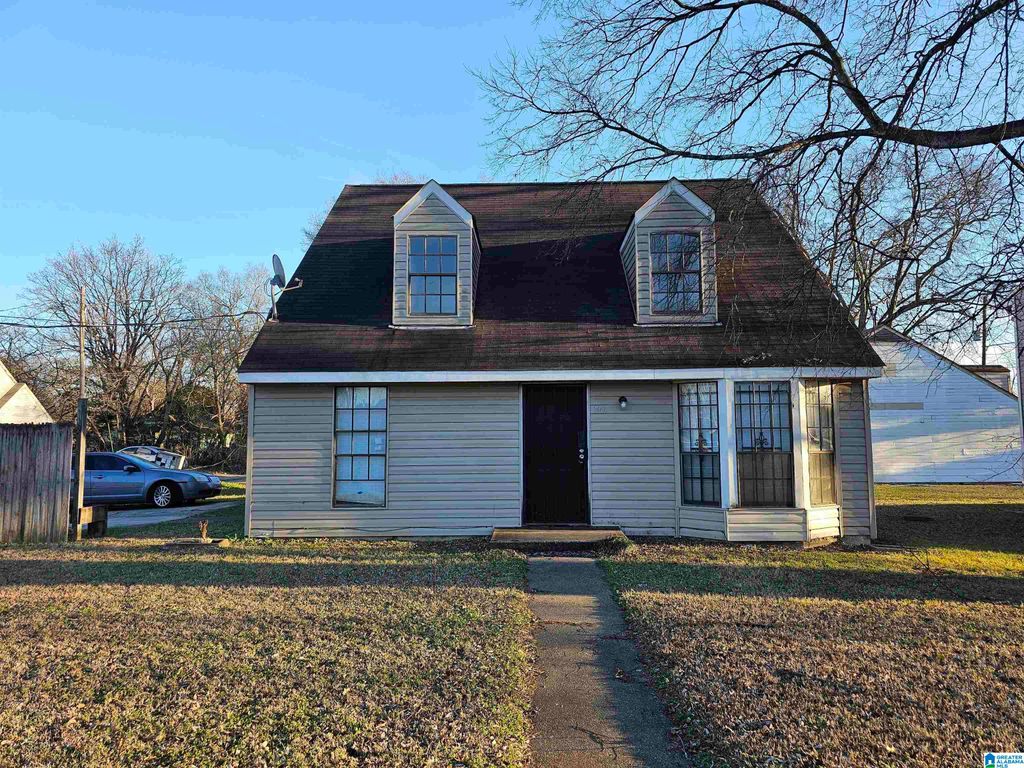 700 18th PLACE LANE SW, Birmingham, AL 35211