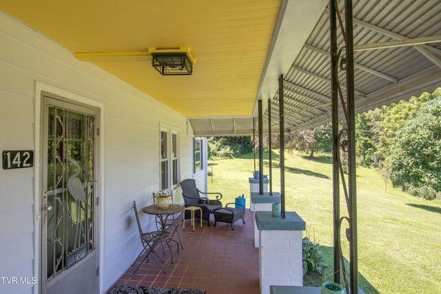 142 Hill Station Alley Road, Gate City, VA 24251