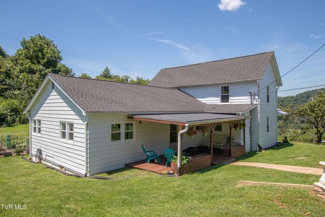 142 Hill Station Alley Road, Gate City, VA 24251