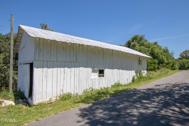 142 Hill Station Alley Road, Gate City, VA 24251