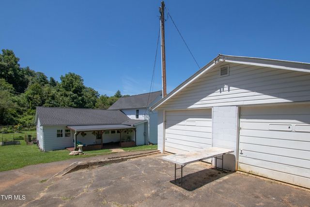 142 Hill Station Alley Road, Gate City, VA 24251