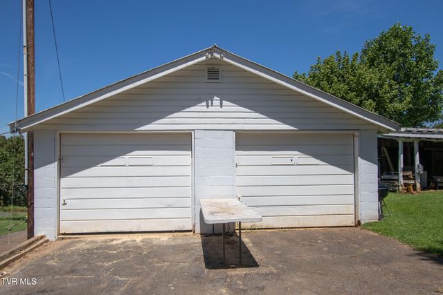 142 Hill Station Alley Road, Gate City, VA 24251