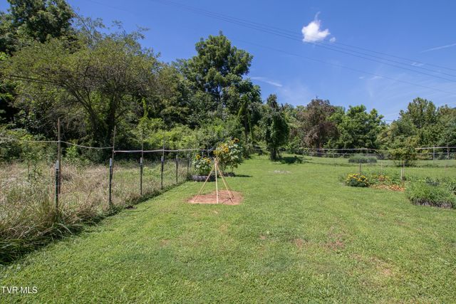 142 Hill Station Alley Road, Gate City, VA 24251